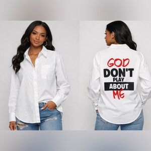 ✨ Oversized White Graphic Button Down Women’s Shirt size Medium